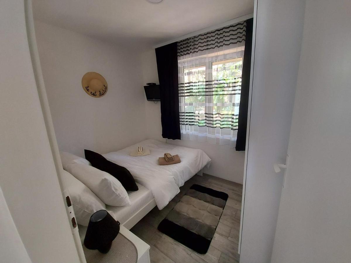Vinci Fenix Apartment & Rooms מראה חיצוני תמונה